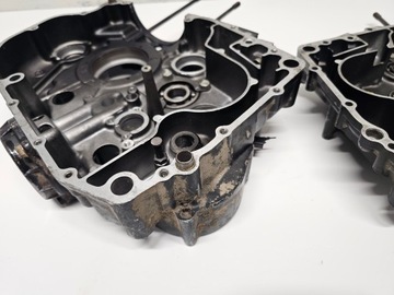 Suzuki DR 600 картерный блок двигателя