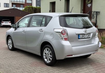 Toyota Verso Minivan 1.8 Valvematic 147KM 2010 Toyota Verso 1,8 147KM Automat Panorama Climatronic ASO Dla wymagajacych, zdjęcie 3