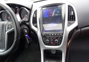 Opel Astra J Sports Tourer Facelifting 1.7 CDTI ECOTEC 110KM 2013 Opel Astra 1.7d-klimatron-duze radio-alu-0placony 1.7 Diesel 110KM, zdjęcie 11