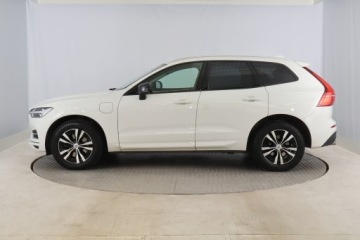 Volvo XC60 II Crossover T8 Twin Engine 390KM 2020 Volvo XC60 T8 Twin Engine, Salon Polska, zdjęcie 2