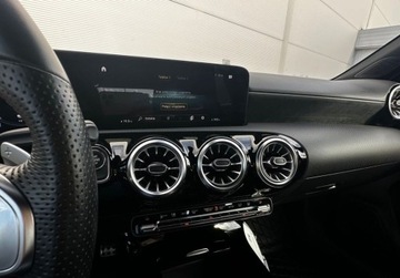 Mercedes Klasa A W177/V177 2022 Mercedes-Benz Klasa A OFERTA BLACK WEEK 1.4 Hybryda 218M AT AMG Line FV23, zdjęcie 17