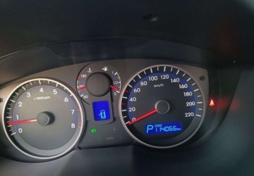 Hyundai i20 I Hatchback 5d Facelifting 1.4 CVVT 100KM 2014 Hyundai i20 2014 1.4 Benzyna 100KM Automatyczna skrzynia biegów, zdjęcie 38