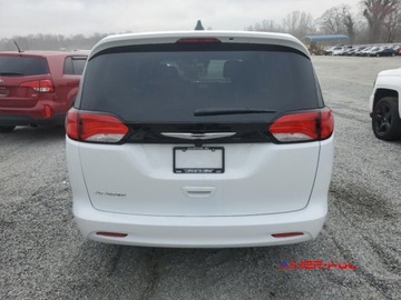 Chrysler Voyager V 2024 Chrysler Voyager 2024 r., 3,6L LX 3.6 Benzyna 287KM, zdjęcie 4