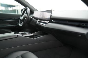 BMW Seria 5 G90-91 2024 BMW 550 BMW 550e M Professional M Pro HAK Adaptive, zdjęcie 10