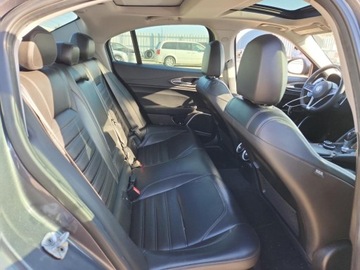 Alfa Romeo Giulia II 2017 Alfa Romeo Giulia Ti 2017 2.0l 2.0 Benzyna 280KM, zdjęcie 10