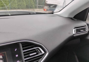 Peugeot 2018 Peugeot 308 122018r. 1.5 HDI. Lekko uszkodzony przod i prawy tyl. Jezdzi., zdjęcie 16