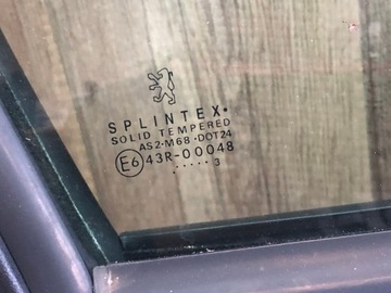 PEUGEOT 307 01-08 KOMBI SW SKLO (OKNO) PRAVÁ PŘEDNÍ