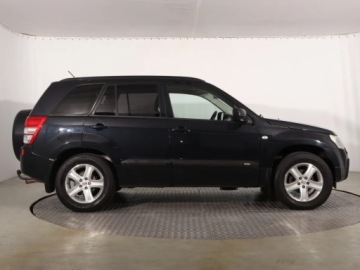Suzuki Grand Vitara II SUV 2.0 i 16V 140KM 2007 Suzuki Grand Vitara 2.0, GAZ, 4X4, Automat, zdjęcie 5