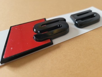 Эмблема для Audi S5 Черная Глянцевая