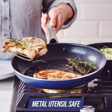 НАБОР ИЗ 2-Х ПРОДУКТОВ С ГОЛУБЫМИ АЛМАЗАМИ СТАЛЬ, СИНЯЯ КЕРАМИКА 24 см, 28 см