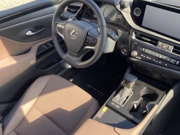 Lexus ES VII (XV70) Sedan Facelifting 300h 218KM 2025 Od ręki - 300h Business Edition 2.5 E-CVT 218KM | Podgrzewane fotele!, zdjęcie 9