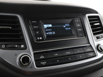 Hyundai Tucson III SUV 1.6 GDI 132KM 2015 Hyundai Tucson klima radio el szyby manual pelen, zdjęcie 22