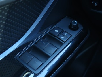 Toyota C-HR I Crossover Facelifting 2.0 Hybrid Dynamic Force 184KM 2021 Toyota C-HR 2.0 Hybrid, Salon Polska, Serwis ASO, zdjęcie 17