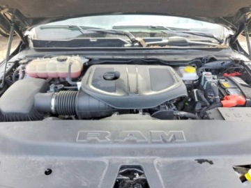  RAM 1500 Laramie 2025 3.0 Benzyna 420KM, zdjęcie 6