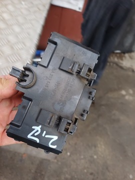 W203 2.7 CDI SKŘÍŇKA POJISTEK