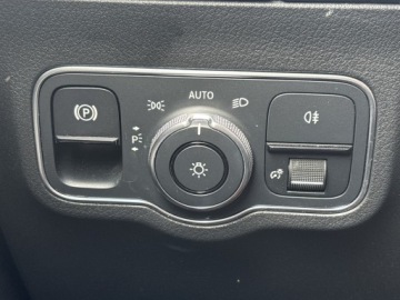 Mercedes GLA II Off-roader 1.3 180 136KM 2022 Mercedes-Benz GLA 180, zdjęcie 24