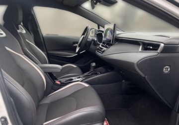 Toyota Corolla XII TS Kombi Facelifting 2.0 Hybrid Dynamic Force 196KM 2025 Toyota Corolla 2.0 Hybrid GR Sport Dynamic VAT 23 1 wlasciciel Bezwypad, zdjęcie 12