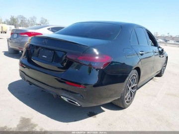 Mercedes Klasa E W213 2022 Mercedes-Benz Klasa E 350 2022 2.0l 2.0 Benzyna 255KM, zdjęcie 5