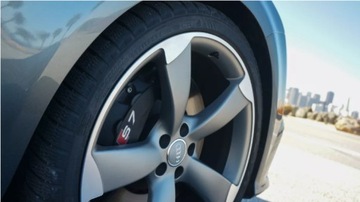 НАКЛЕЙКА AUDI S7 НА ТОРМОЗНОМ СУППОРТЕ, ПЕРЕДНЯЯ РАМКА