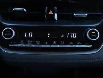 Toyota Corolla XII Sedan 1.5 VVT-i 125KM 2022 Toyota Corolla 1.5 VVT-i, Salon Polska, zdjęcie 15