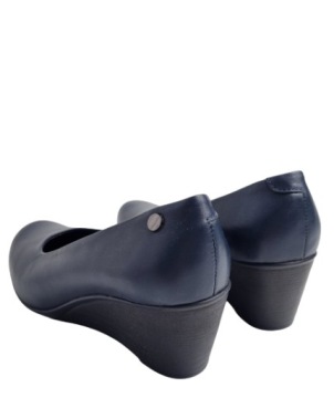 Обувь ANZU из натуральной кожи.