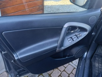 Toyota RAV4 III MPV 2.2 16V D-4D 177KM 2008 Toyota RAV-4 4X4, zdjęcie 15