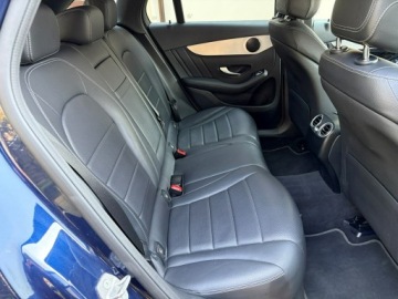 Mercedes GLC C253 SUV Facelifting 2.0 220d 194KM 2020 Mercedes GLC 220 d 194 KM 4x4 Pakiet AMG LEDy ILS, zdjęcie 17