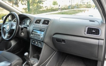 Volkswagen Polo V Hatchback 5d 1.6 TDI-CR DPF 105KM 2011 Volkswagen Polo 1,6TDI 2011 r. 1.6 Diesel 105KM, zdjęcie 9