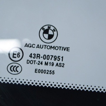 BMW I8 I12 PŘEDNÍ PRAVÁ TROJŮHELNÁ SKLO (OKNO) 7372180 2015