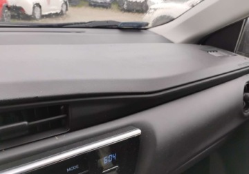 Toyota Corolla XII Sedan 1.6 Valvematic Dual VVT-i 132KM 2019 Toyota Corolla 2019r, 1.6 Benzyna. Uszkodzone boki. Jezdzi. 1.6 Benzyna, zdjęcie 15