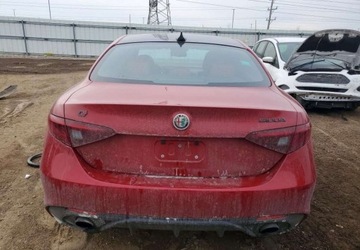Alfa Romeo Giulia II Sedan Facelifting 2.0 Turbo 280KM 2021 Alfa Romeo Giulia Auta z USA - Zapytaj o wiecej ofert 2.0 Benzyna 280KM, zdjęcie 7