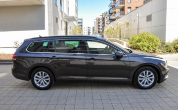 Volkswagen Passat B8 Variant 2.0 TDI 190KM 2015 Volkswagen Passat 2,0TDI (190KM) DSG Bezwypadkowy 2.0 Diesel 190KM, zdjęcie 4