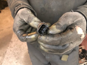 JEEP GRAND CHEROKEE WJ 4.0 3.1 TD - SENZOR TLAKU OLEJE ORIGINÁLNÍ