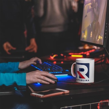 Керамическая кружка телевизионной республики подарок подарка