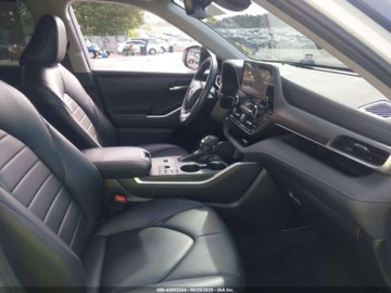 Toyota Highlander III 2023 Toyota Highlander XLE 2023 2.4l 2.4 Benzyna 265KM, zdjęcie 9