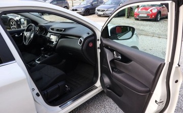 Nissan Qashqai II Crossover 1.6 dCi 130KM 2015 Nissan Qashqai Panorama, K.Cofania, Tempomat, Swiatla LED, El.Fotele, Mult, zdjęcie 9