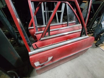 Дверь передняя левая Mercedes 115 W114 W115 передняя