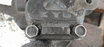 MITSUBISHI PAJERO I 2.5 TD ČERPADLO SERVA