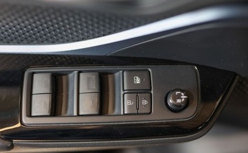 Toyota C-HR I Crossover Facelifting 1.8 Hybrid 122KM 2021 Toyota C-HR 1.8 Hybrid Style 1.8 Hybryda 122KM, zdjęcie 31