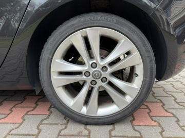 Opel Astra J Hatchback 5d 1.4 Turbo ECOTEC 120KM 2011 Opel Astra 1.4 turbo 120 KM Sportowe fotele Alu 18, zdjęcie 21