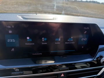 Citroen C4 III SUV 1.2 PureTech 130KM 2021 CITROEN C4 1.2 PureTech Shine S&amp;S EAT8, zdjęcie 14