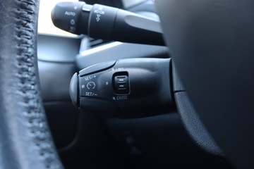 Peugeot 2008 I SUV Facelifting 1.2 PureTech 130KM 2016 Peugeot 2008 1.2 PureTech, Salon Polska, zdjęcie 21