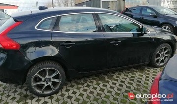 Volvo V40 II Hatchback 1.6 D2 115KM 2015 Volvo V40 II 1.6 1,6 D2 OCEAN RACE, zdjęcie 5