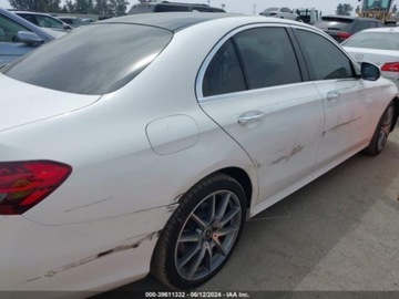 Mercedes Klasa E W213 2022 Mercedes-Benz Klasa E 2022 Mercedes-Benz E-Class E 350 RWD Sedan 2.0 255KM, zdjęcie 7