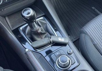Mazda 3 III Sedan 2.0 SKYACTIV-G 120KM 2014 Mazda 3 2,0 120KM Bi-XENON Navi LED Climatronic Bezwypadkowy Serwis 2.0, zdjęcie 35