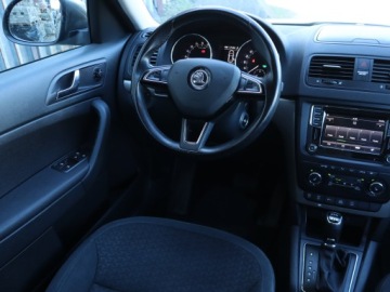 Skoda Yeti Outdoor 2.0 TDI 150KM 2015 Skoda Yeti 2.0 TDI, Salon Polska, 4X4, DSG, Navi, zdjęcie 6