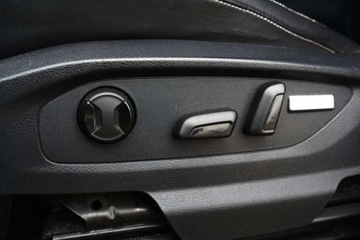 Volkswagen Amarok I Pick Up Double Cab Facelifting 3.0 TDI 258KM 2019 Volkswagen Amarok Bezwypadek salonPL HAK 4Mot. 3.0 V6 Kamera Tempoma, zdjęcie 14