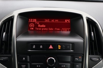 Opel Astra J Hatchback 5d 2.0 CDTI ECOTEC 160KM 2010 Opel Astra 2.0 CDTI, Klima, Klimatronic, Tempomat, zdjęcie 12