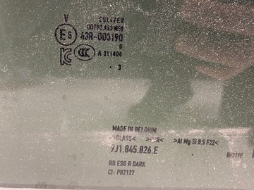 SKLO (OKNO) DVEŘE PRAVÝ ZADNÍ AUDI GT PORSCHE TAYCAN 9J1845826E 2023R