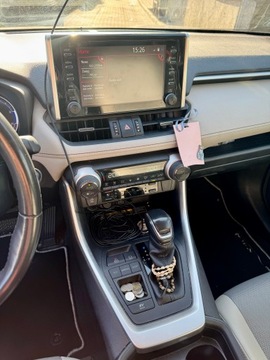 Toyota RAV4 V SUV 2.5 Hybrid Dynamic Force 218KM 2020 Toyota RAV4 V 2.5 Executive | Hybrid 218 KM | 2020 | Bezwypadkowa | ASO, zdjęcie 6